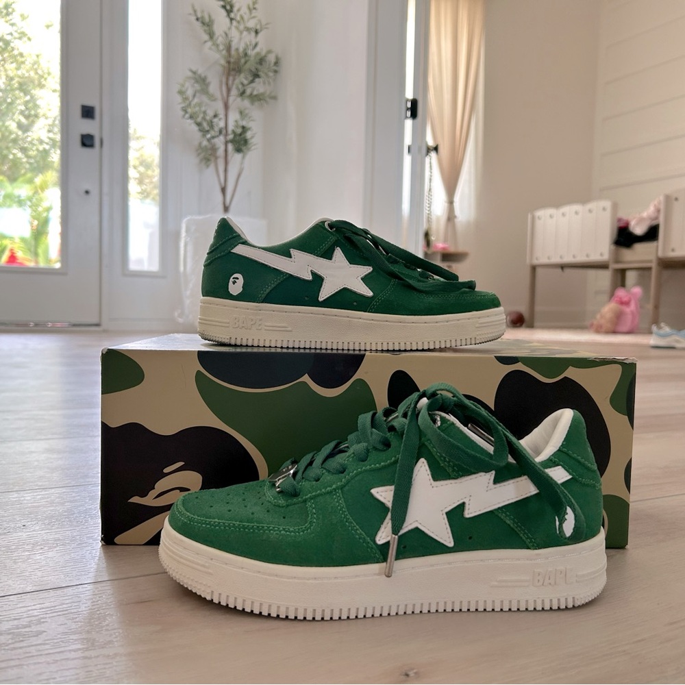 Bape shoes in a size 5 with a green and white color way they are bought in Miami